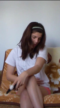 Full Bladder Teen Tries to Hold Her Pee