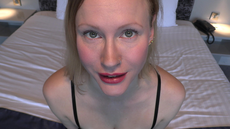 Blondehexe: Chorrear en mi boca