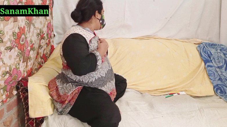 Sanamkhan: 巴基斯坦德西阿姨全马西