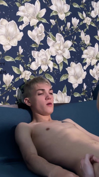 Teenage twinks Matty and Aiden blowjobs, cock sucking, cumming