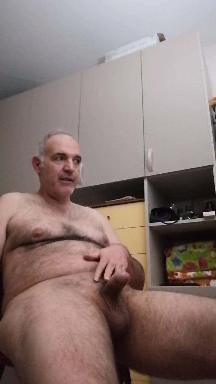 Setesesso7: Mijo, punheta, dedo na bunda e seios peludos