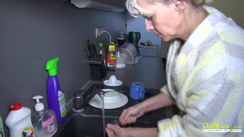 Old Nanny: Two Lesbians Cannot Wait for the Bedroom