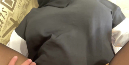 Lux Eva: Bini Mesir kawan tidak dapat melihat zakar saya dan mengongkeknya