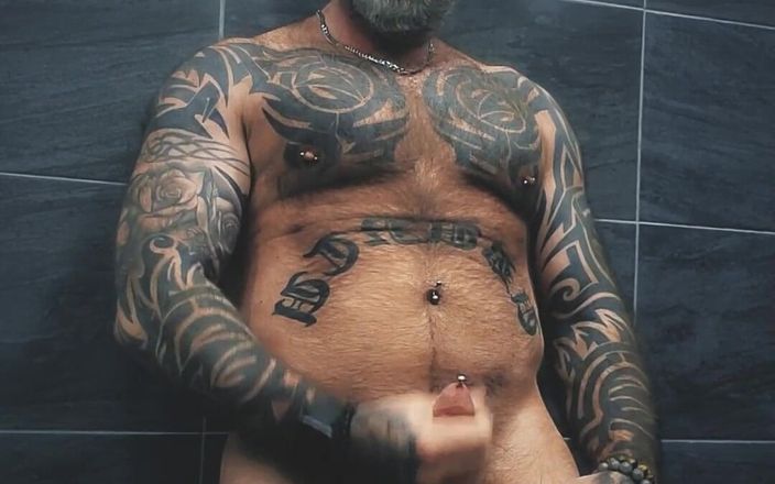 Marc Angelo: Rompiendo una leche antes de la ducha