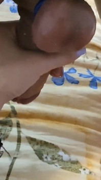 Femdom adik tiri menggunakan strap-on besar pada pantat gemuk abang tiri hamba