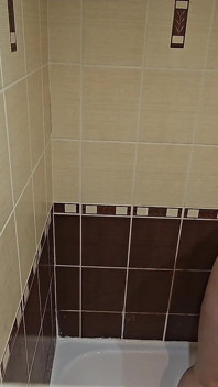La Mia Calda Moglie BBW Si Masturba Sotto La Doccia