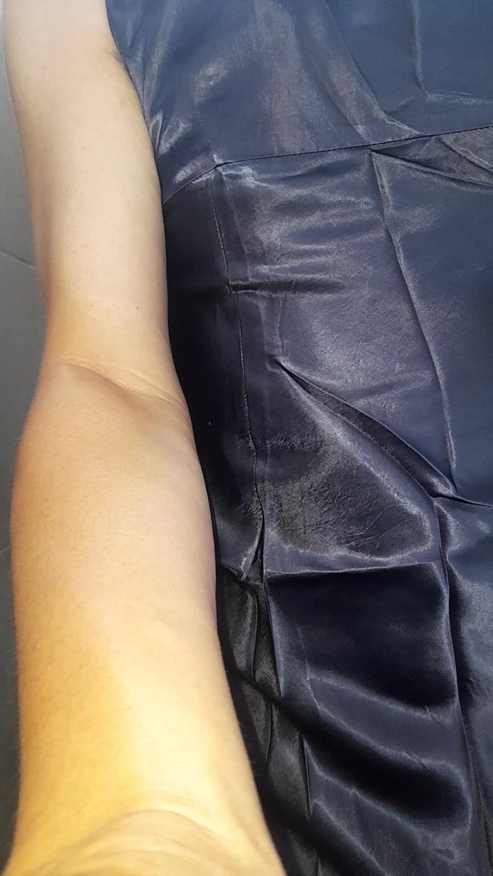 Naomisinka: Muhteşem astarlı mavi saten ipek mini elbise