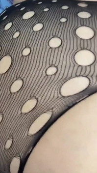 Min väns styvmor har en imponerande röv och jag slutade knulla henne - riktig hemlagad sex