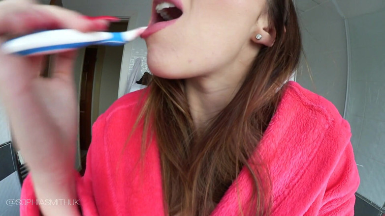 SophiaSmithUK: Rapid Diş Fırçası