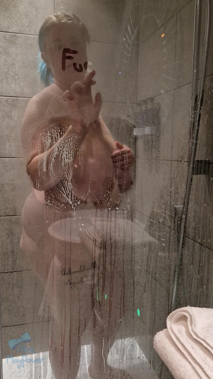 Alice_Mayflower_Scottish: Verspielte kurze clips - solo-mädchen