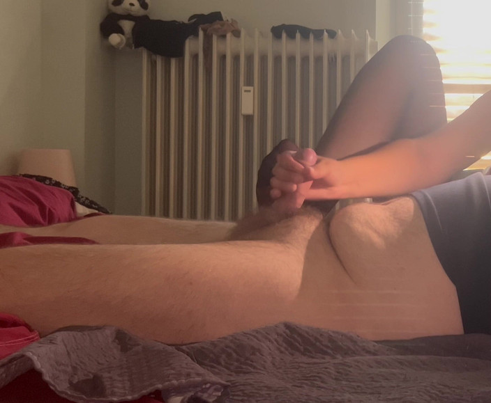 CoppiaCollant: Den med cumshot på foten med strumporna med sömmarna