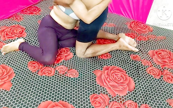 Bhabhi daber: 把阴茎放在小姨子的阴户里