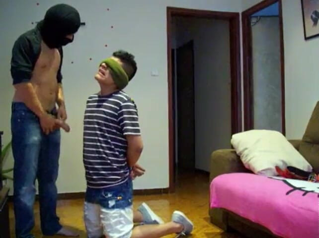 Robyn 3Some: Chytání nováčka tvrdě