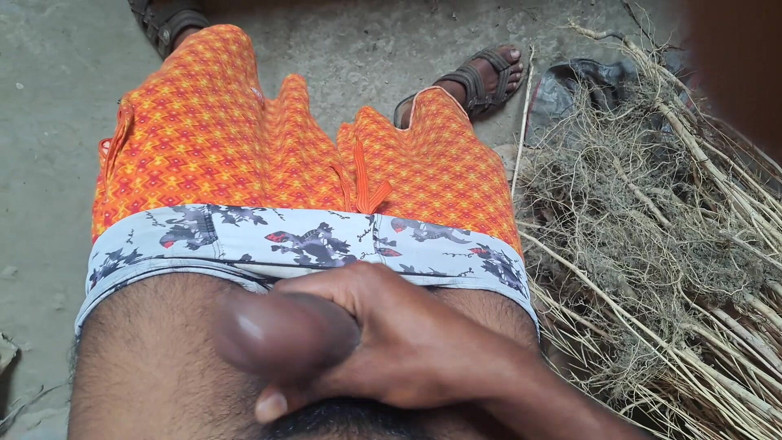 Rk_pornstar: Oldman Cook Masterbation w szatni