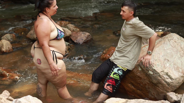 Lexly_16: Fucking in the River with a Dicky Guy Outdoors