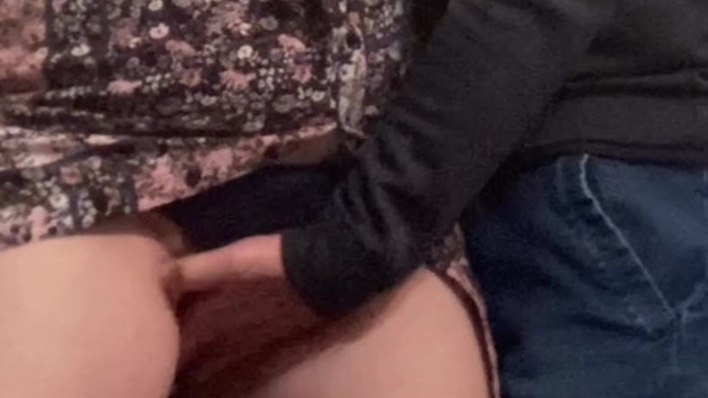 PriyaNaavya: Wow!!! Anh chàng lạ cọ xát âm hộ của tôi trên...