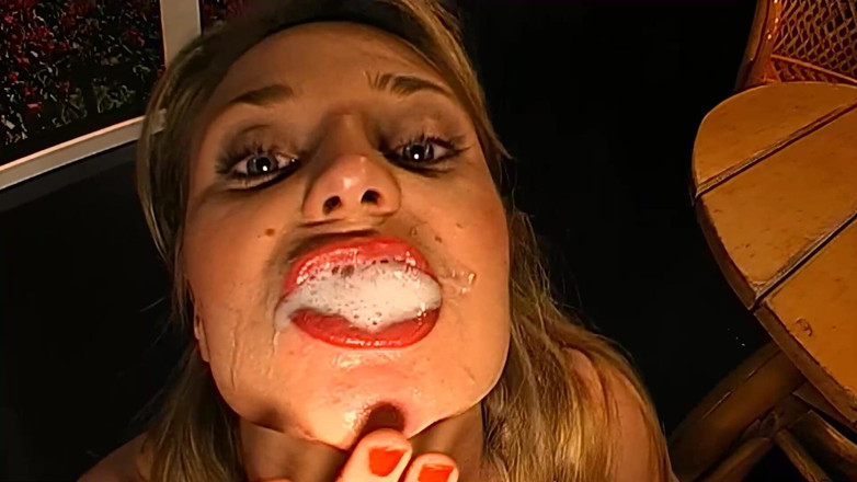 Casting GIRLS AND FIRST PORNO: Amili Ingoia Sperma E Si Fa Riempire Il Culo
