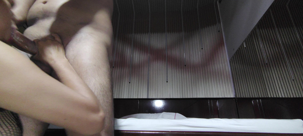 AngyAmazon: Děvka sexy manželka saje jako děvka dostane hluboké creampie zezadu