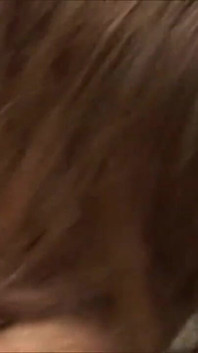 Катю трахает ее друг, но хочет, чтобы ее задница не говорила