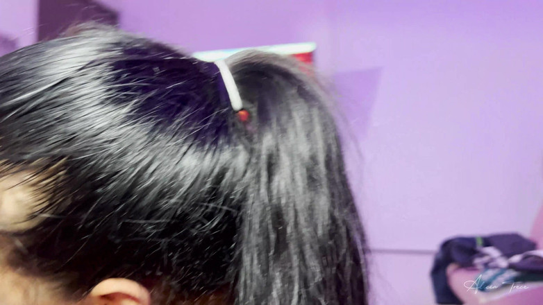 Alicia Trece: Ho filmato la mia sorellastra mentre infilavo il mio cazzo...