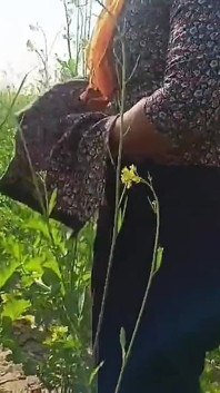 Indiancă desi bhabhi futută de Devar în aer liber