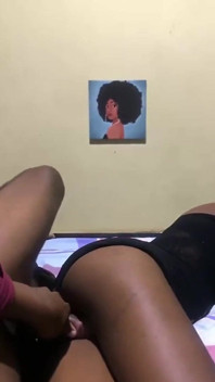 可爱的学生被她的高中老师性交和射精