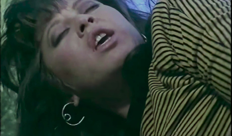 Inhonorof porn: Bu Vintage Orospu, Los Angeles Gökyüzünün Altinda Güzel Siyah Bir...