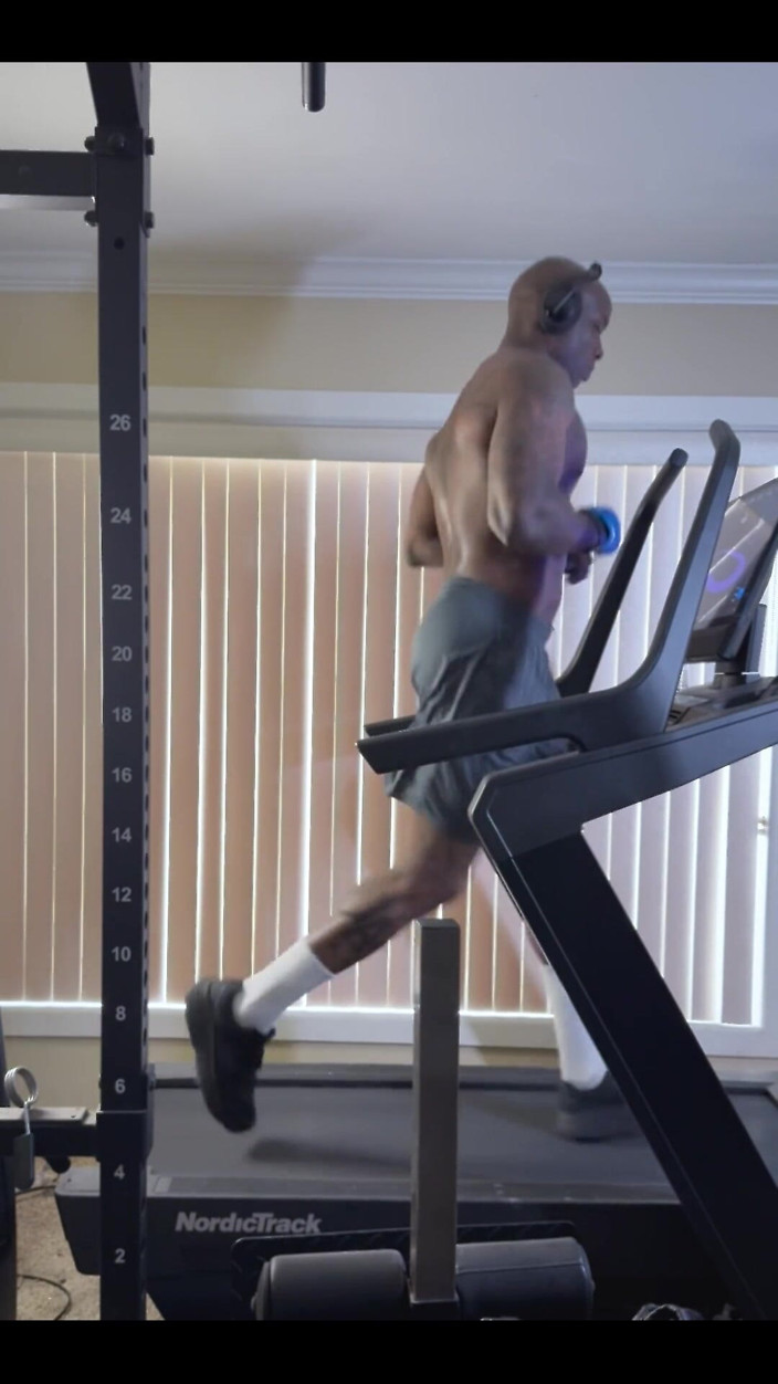 Hallelujah Johnson: Bara en långsam jogg