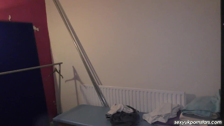 100% Amateur Gangbang and Bukkake from the UK!: Sweet English blonde gets fucked in a sauna