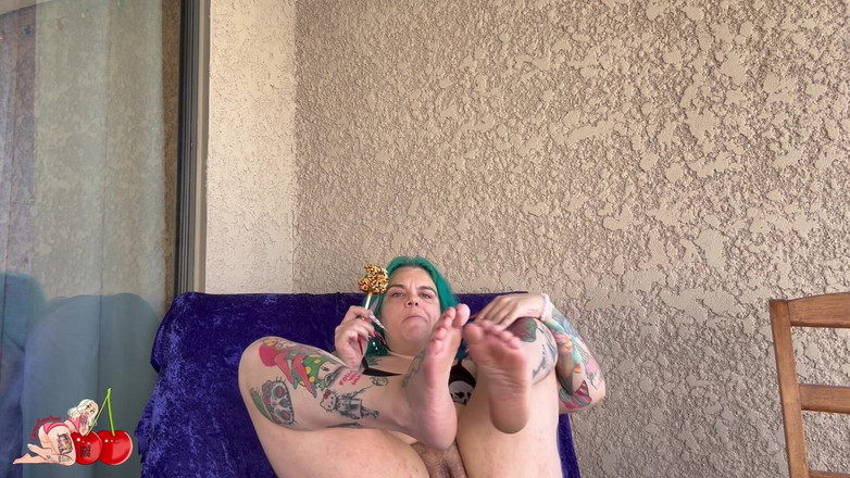 CherryBombBomb: मेरी फुहार खा रही है caramel Candy Apple