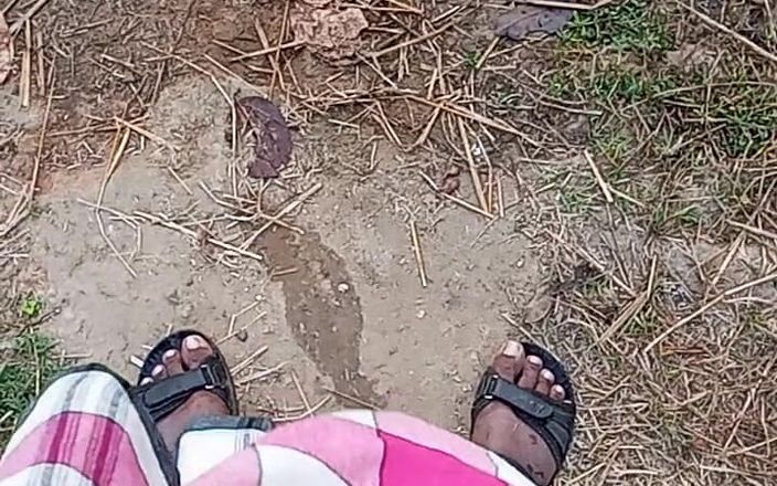 Sweet Indian cock: デジビレッジの自宅のバスルームの妻ハードセックス