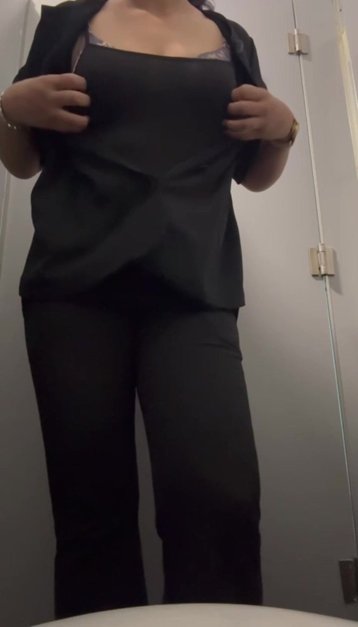 Hot Indian mommy: Desi Bhabhi Pokaż