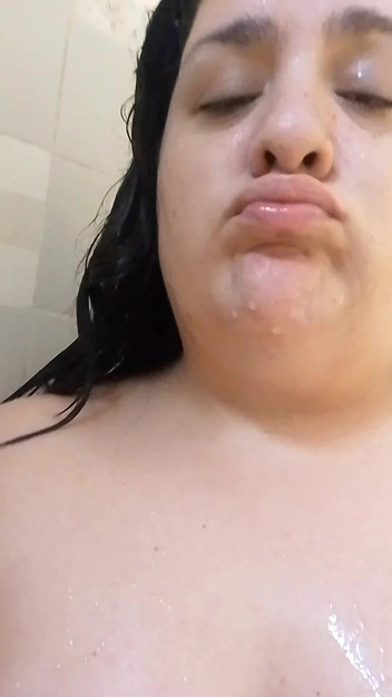 Angie-008: Papi dame tu calor