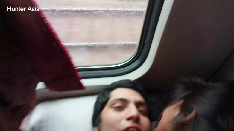 hunter Asia: Quand Un Vlogger a Rencontré Un Inconnu Dans Le Train -...