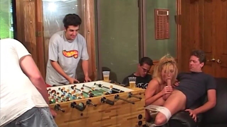 Bangora sluts: Insatiable Blonde Coed Kelly Takes Every Cock Offered