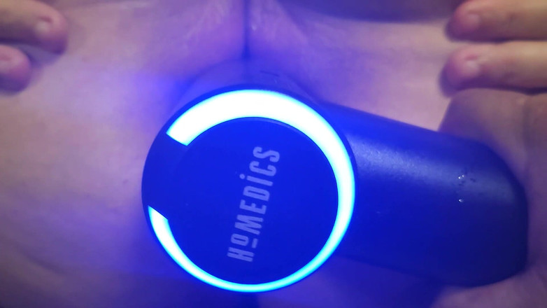 Bellaboo: Passo papà mi scopa analmente con la macchina del sesso