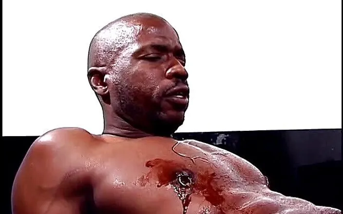 Gays Case: Kinky masseur spreads chocolate sauce all over hot black stud
