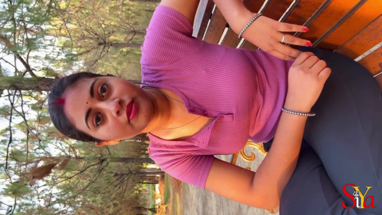 Vicky Siya: Une bhabhi indienne baise avec son ex-copain après longtemps