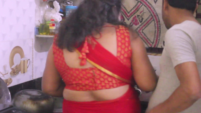 Indian porno creator: Indische eigengemaakte neukpartij Sasur en Bahu hete seks - Hindi-audio