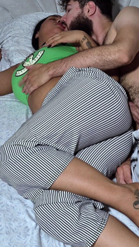 Quan Hệ Tình Dục Lãng Mạn Và Thật Tại Nhà