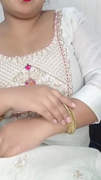 Gadis seksi ini lagi ngentot kontol besar dan tebal untuk setisfaction
