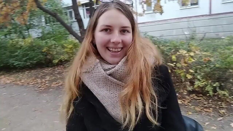 SweetAndFlow: Fucked a college girl at the entrance