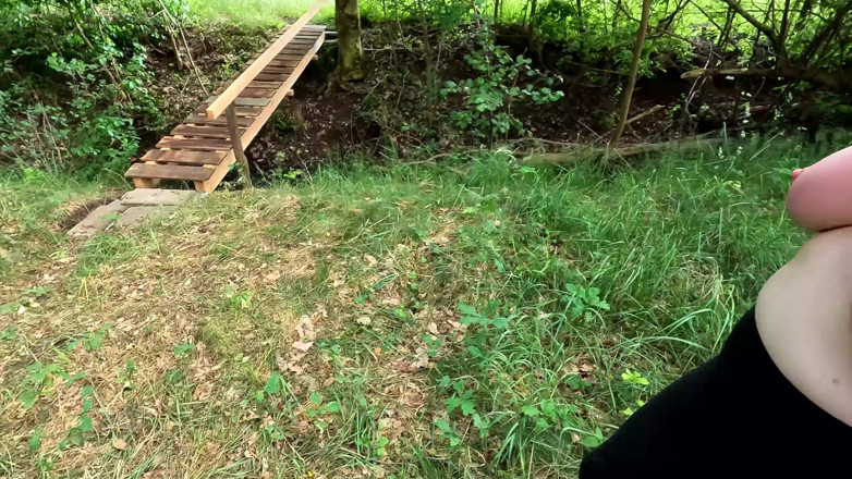 Bouncy Tits Action: Entraînement pour le record du monde de gifles n° 1 - partie 5