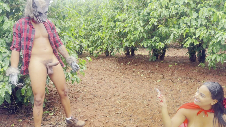 Jony PikaDmel: Wielki Zły Wilk spotyka Kapturka w lesie i pożera ją....