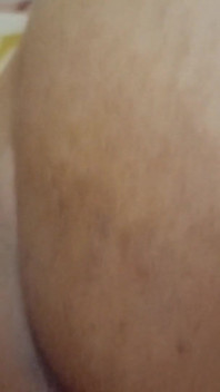 Esposa con curvas dedeándose