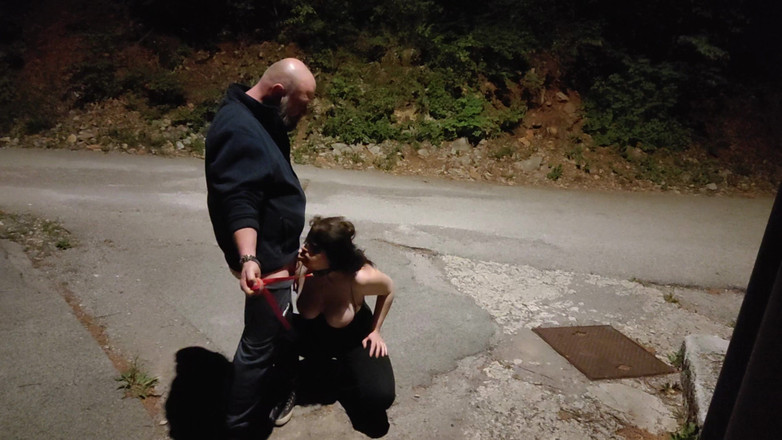 Toilet Mommy: Sie Werden Einen Speziellen Spaziergang Im Freien Haben