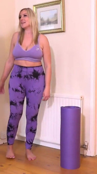 Auntjudysxxx - बड़े स्तनों वाली योग वाली चोदने लायक मम्मी Charlie rae अपने निजी ट्रेनर को बहकाती है