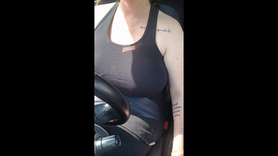 Priscila: Ibu tiri saya pada Hari Pertamanya sebagai Pemandu Aplikasi. Apa...