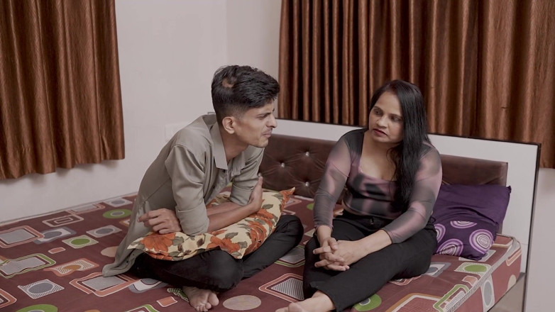 Pyari gudiya: Indian MILF Stepaunty Seduced Young Boy and Fucked Hard Full...
