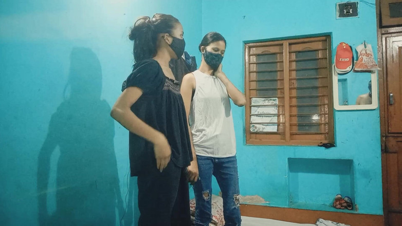 Ruchika: Room Owner Bhaiya Fucked Two Rental Girls in Oyo XXX...